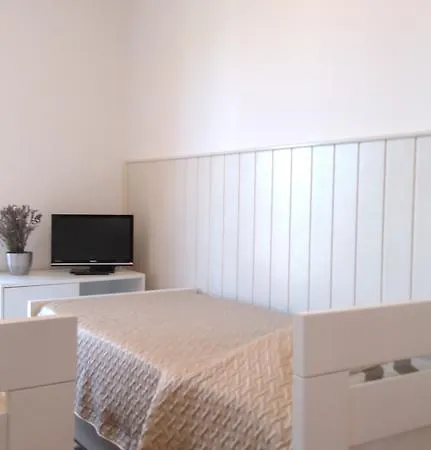 Cinzia Apartment *