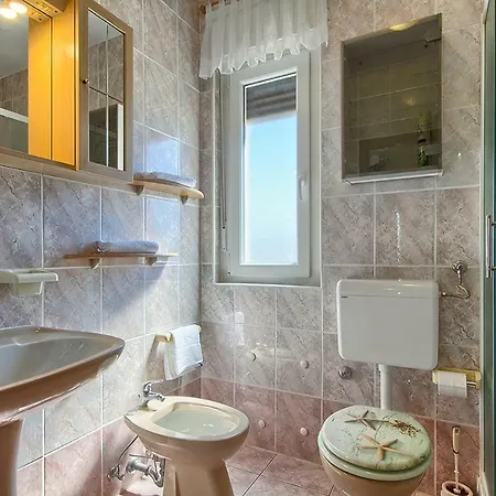 Cinzia Apartment *